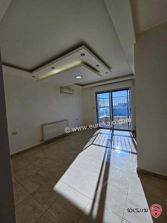 شقة طابق اول مساحة 220م مع روف 100م للايجار في عمان - الرابية