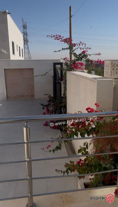 فيلا مستقلة مساحة 615م على أرض 750م للبيع في عمان - دابوق- بدر الجديدة