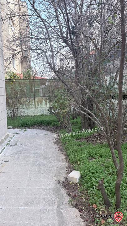 شقة طابق أرضي مساحة 175م داخلي للبيع في عمان - الشميساني