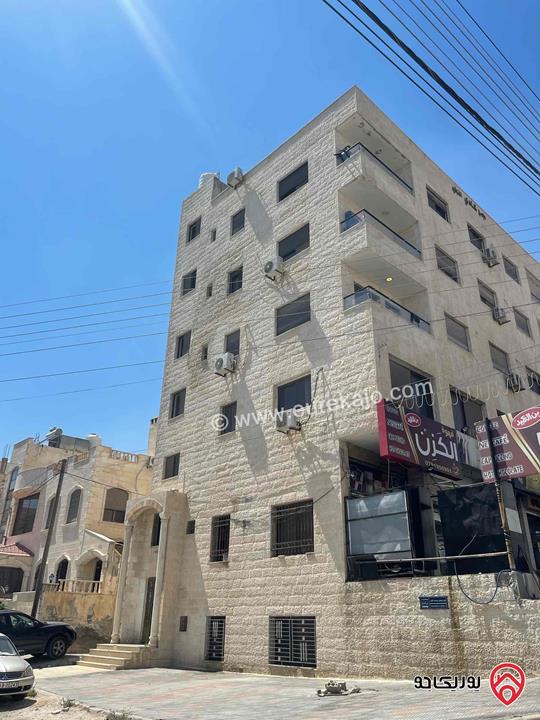 محل تجاري باب مع سدة بمساحة 120م للإيجار في عمان - ابونصير