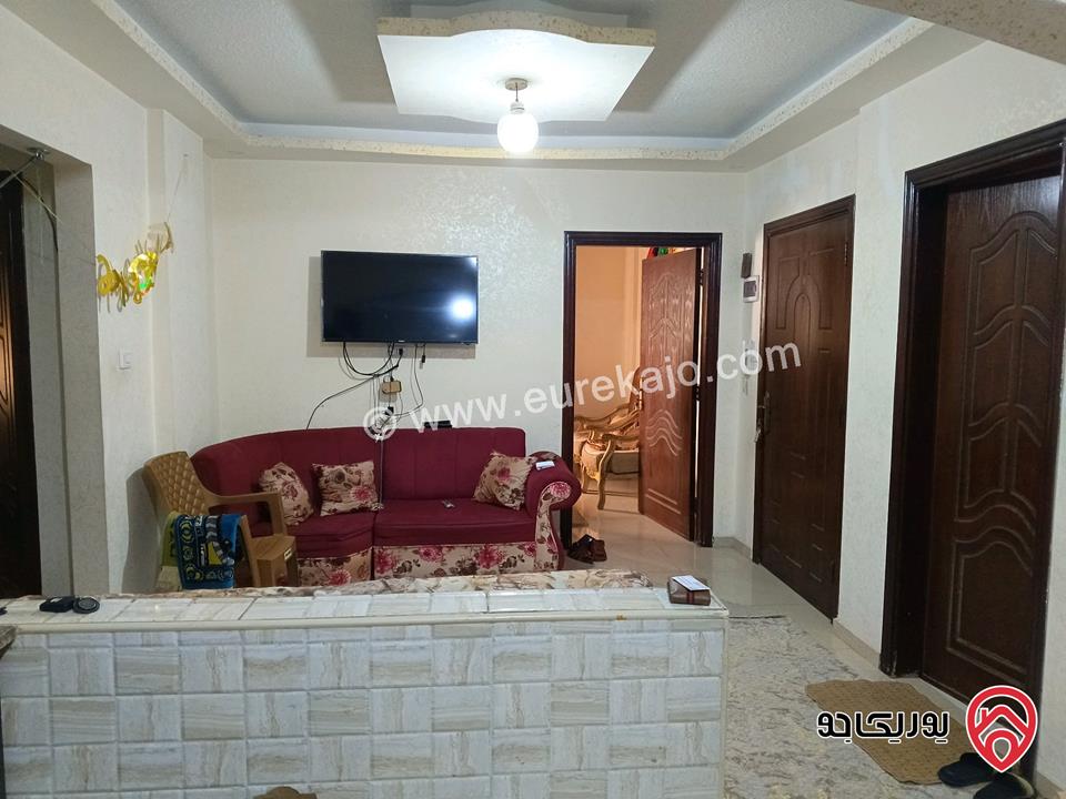 شقة ديلوكس مساحة 84م طابق أول للبيع في الزرقاء - جبل طارق 