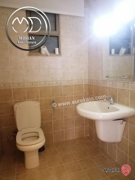 شقة ارضية فارغة للايجار في عمان - الصويفية مساحة 200م مع ترس و حديقة 150م سوبر ديلوكس بسعر مميز