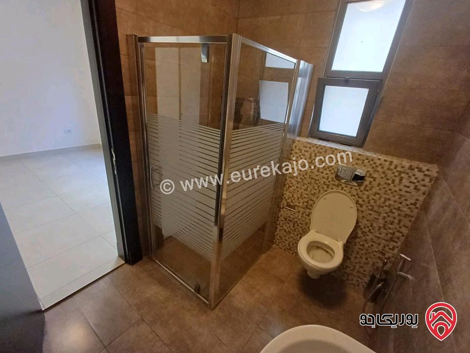 شقة فاخرة طابق ارضي مساحة 225م داخلي و 40م خارجي للايجار في عمان - عبدون 