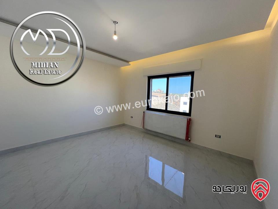 شقق جديدة للبيع في عمان - الظهير مساحات 160م & 200م تشطيبات وديكورات فاخرة مع تراسات و حدائق اطلالة جميلة بأسعار مميزة