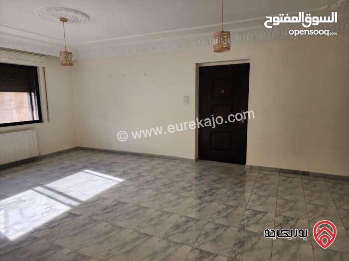 شقة طابقية مساحة 290م للايجار في عمان - دير غبار 