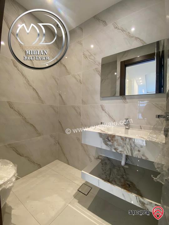 شقق دوبلكس جديدة للبيع في عمان - خلدا طابق أخير مع روف مساحات 240م & 300م مع تراسات تشطيبات ديكورات فاخرة اطلالة جميلة