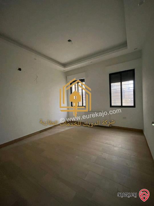 شقة فارغة طابق شبه ارضي مساحة 180 للإيجار في عمان - دير غبار 
