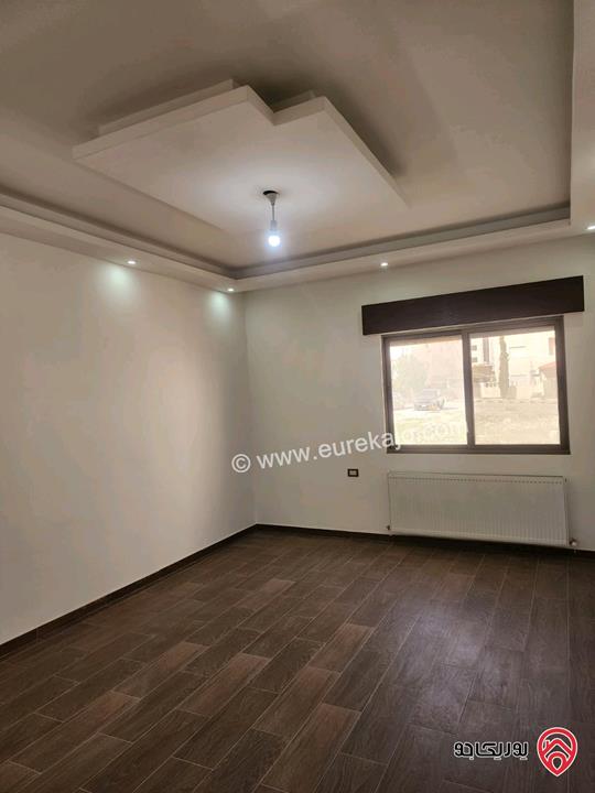 شقة جديدة طابق ثاني مساحة 193م للبيع في عمان - الجبيهة من المالك مباشرة