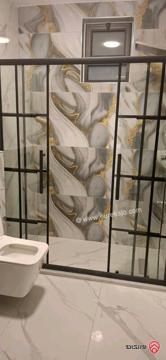 شقة شبه أرضية مساحة 180م داخلي و 100م خارجي للبيع في عمان - طبربور