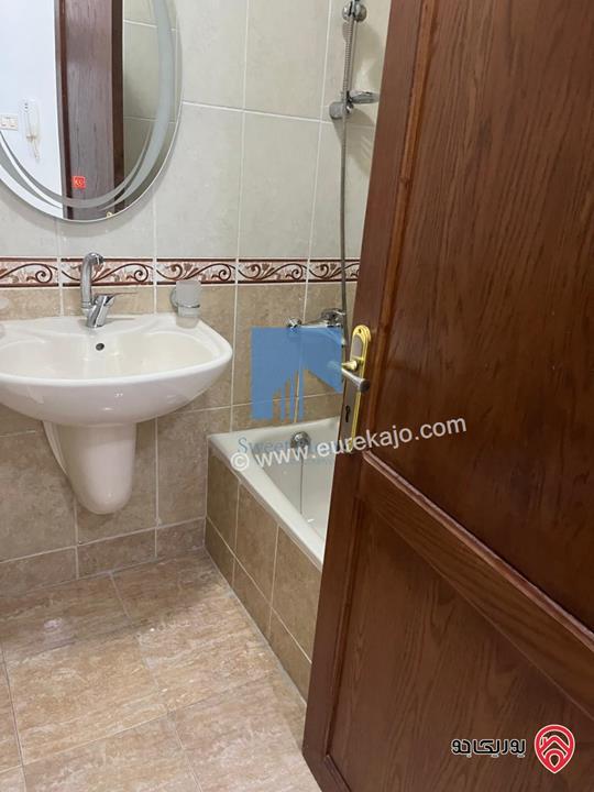 شقة مميزة للبيع في عمان - الجاردنز قرب جريدة الرأي والدستور طابق ثالث 172م مع روف ترس 60م بسعر مغري