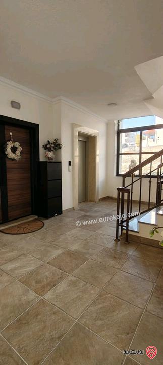 شقة فاخرة طابق أول مساحة 130م للبيع في عمان - البنيات مقابل جامعة البتراء 