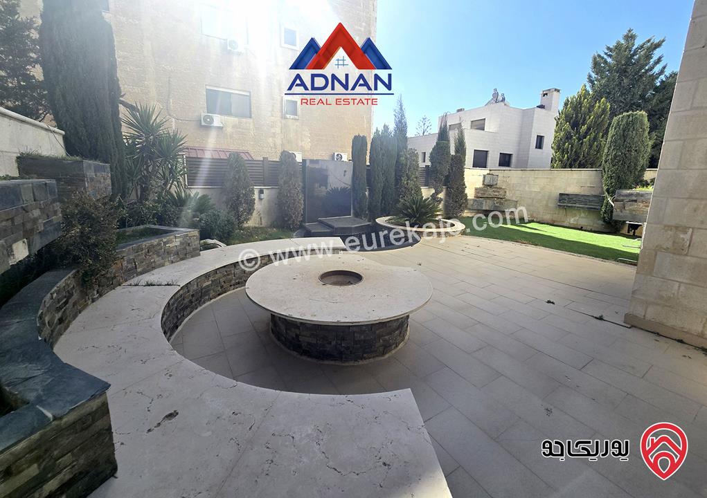 شقة أرضية مفروشة فخمة مساحة 230م مع حديقة 350م و كراج و مدخل خاص للإيجار في عمان - الرابية