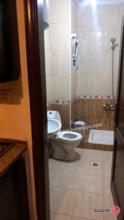 شقة طابق أول مساحة 80م للبيع في عمان - الجبيهة