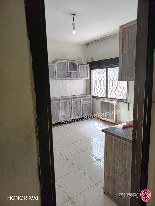 بيت مستقل مساحة 180م على ارض 373م للبيع في عمان - طبربور