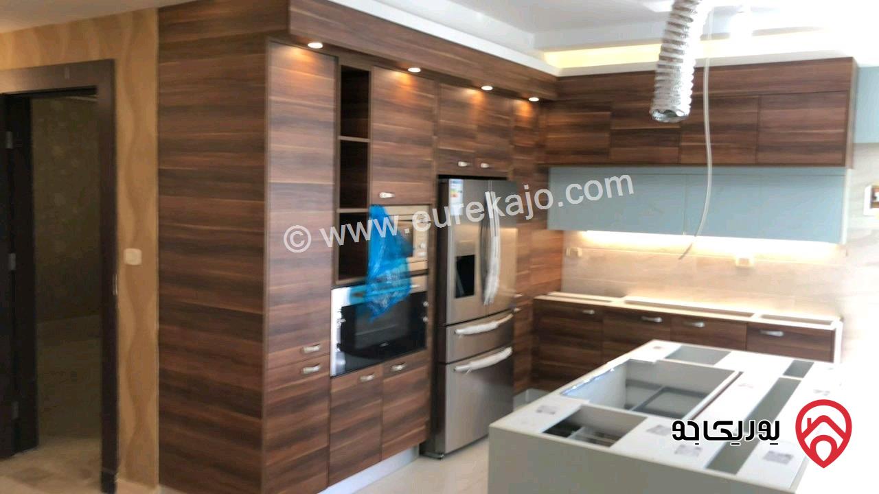 شقة فاخرة طابق أرضي مساحة 210م داخلي و 240م خارجي للبيع في عمان - منطقة البنيات