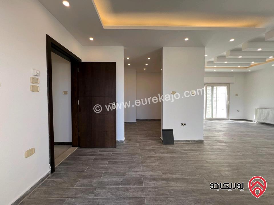 فيلا فاخرة مساحة 550م على ارض 1 دونم للبيع في عمان - عبدون اطلالة خلابة 