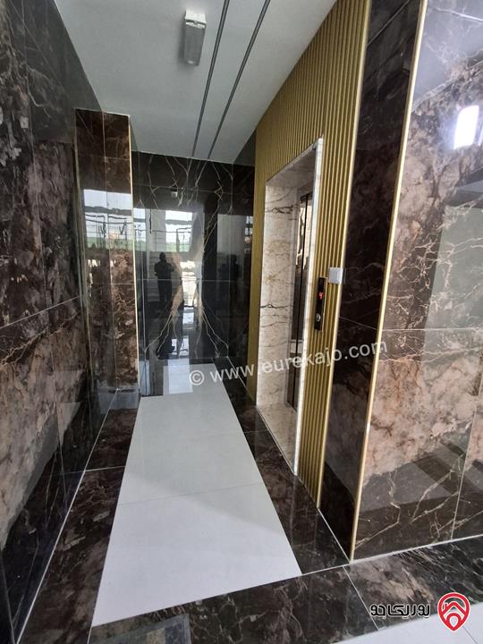 شقة طابق رابع دوبلكس مساحة 210م للبيع في عمان - الجبيهة 