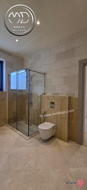 رووف طابقي فارغ للايجار في عمان - أجمل مواقع ام السماق مساحة 500م مع تراسات تشطيبات ديكورات عصرية فاخرة اطلالة رائعة