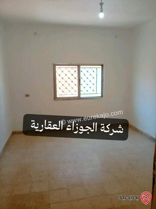شقة فارغة مساحة 100م طابق ثاني للايجار في عمان - حي نزال شارع الدستور 