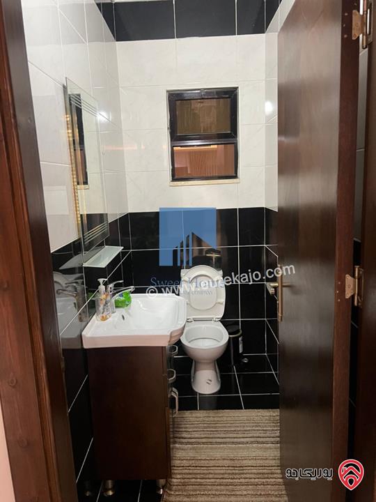 شقة أرضية مميزة للبيع في عمان - الجندويل قرب مركز أمن البيادر 180م مع حديقة وترسات 200م