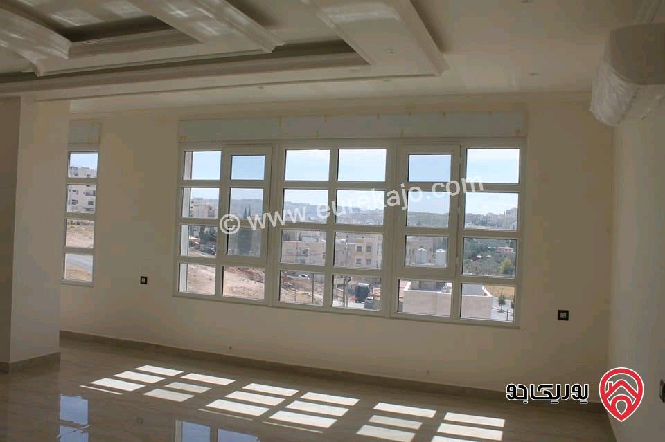 فيلا نظام اسباني مساحة 890م على أرض 721م للبيع في عمان - شفا بدران 