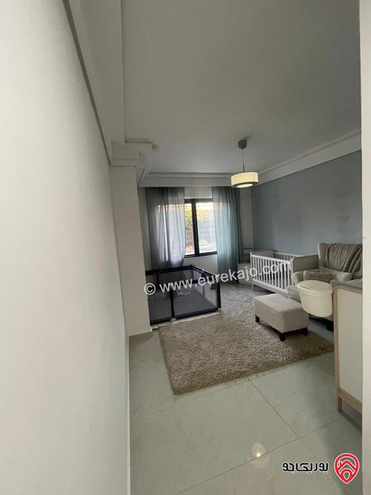 شقة شبه أرضية مساحة 245م داخلي و 250م خارجي للبيع في عمان - عبدون