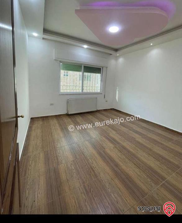 شقة فارغة طابق ثالث مساحة 190م للإيجار في عمان - تلاع العلي 