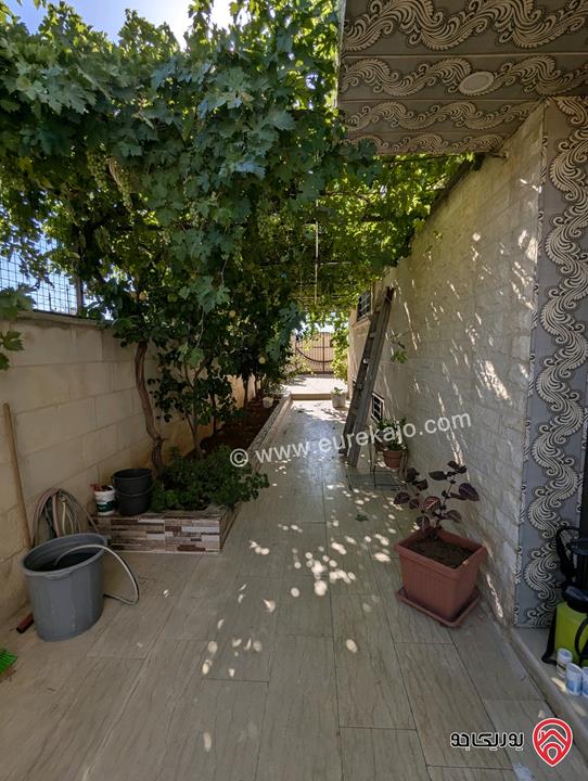 ڤيلا مساحة 700م على أرض 815م للبيع في عمان - مرج الحمام بلعاس