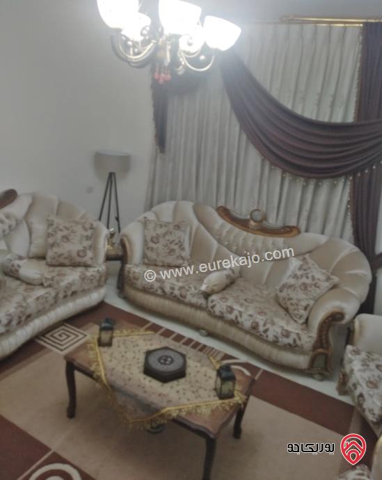 شقة مساحة 96م طابق ثالث للبيع في الجبل الأخضر 