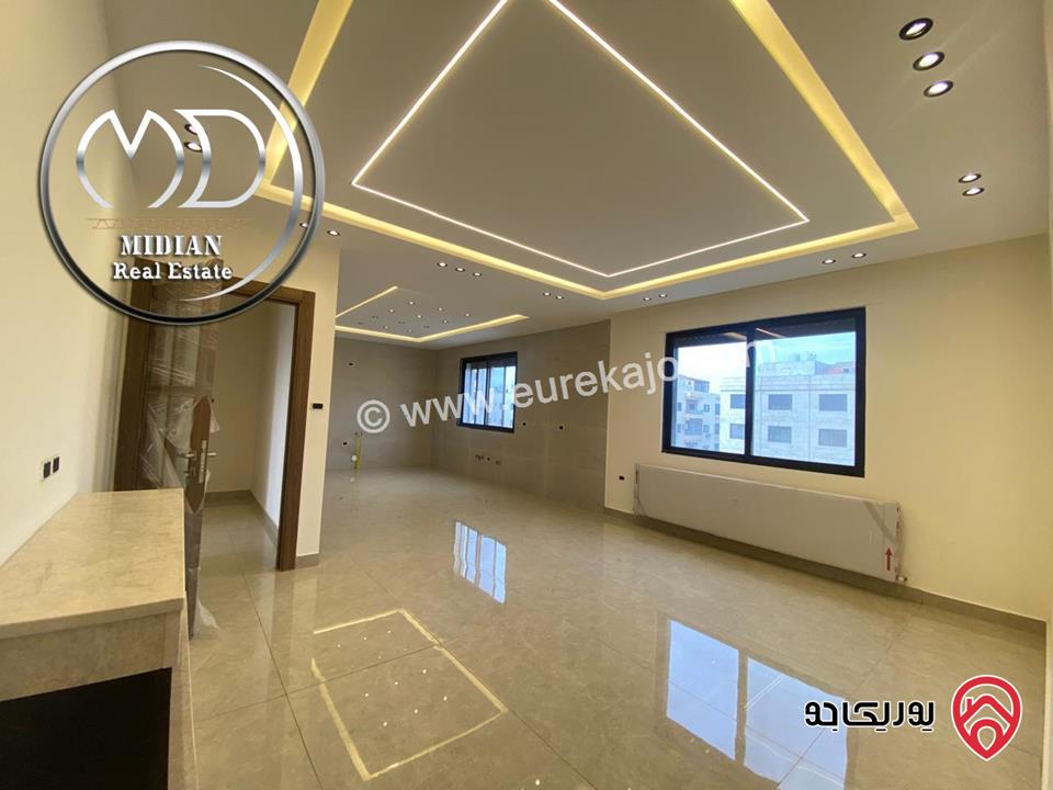 شقق جديدة للبيع في عمان - الظهير مساحات 200م & 250م تشطيبات ديكورات فاخرة اطلالة جميلة موقع مميز على ثلاث شوارع بأسعار مميزة جداً