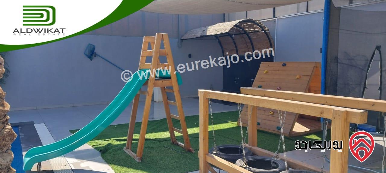 شاليه مساحة البناء 200م ومساحة الارض 660م ومساحة الحديقة 300م للبيع في الغور/منتجع البحيرة البحر الميت 