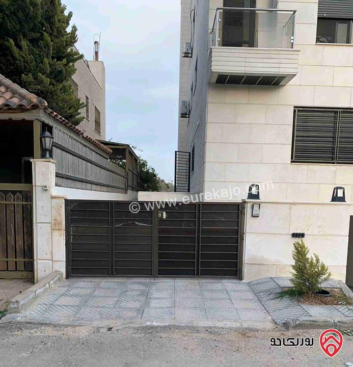 شقة طابق أرضي مساحة 130م داخلي و 70م خارجي للبيع في عمان - اليادودة