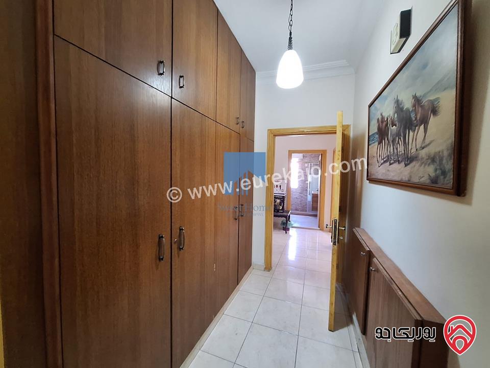 شقة طابقية طابق اول 250م للبيع في عمان - الصويفية