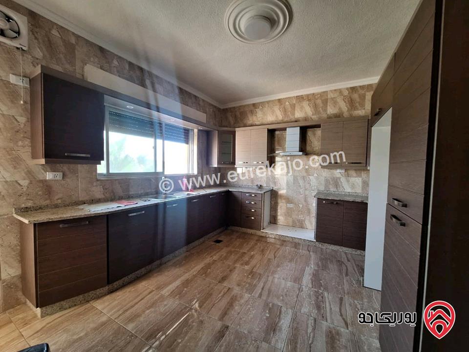 شقة مساحة 185م طابق ثاني للبيع في صويلح إسكان المهندسين