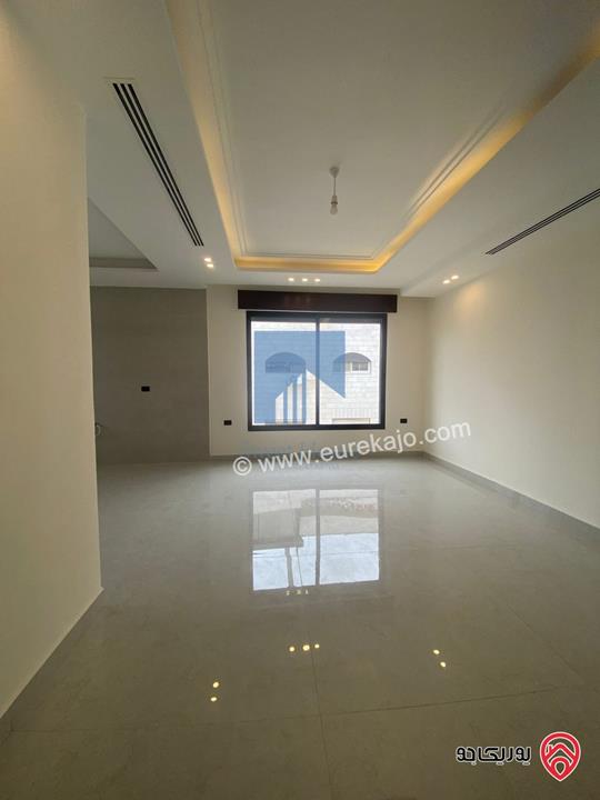 شقة فاخرة طابق ثالث 175م مع روف 150م دوبلكس للبيع في عمان - الرابية