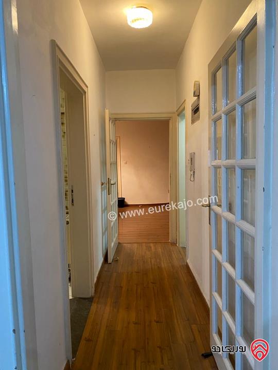 شقة طابق أول مساحة 228م للبيع في عمان - الصويفية