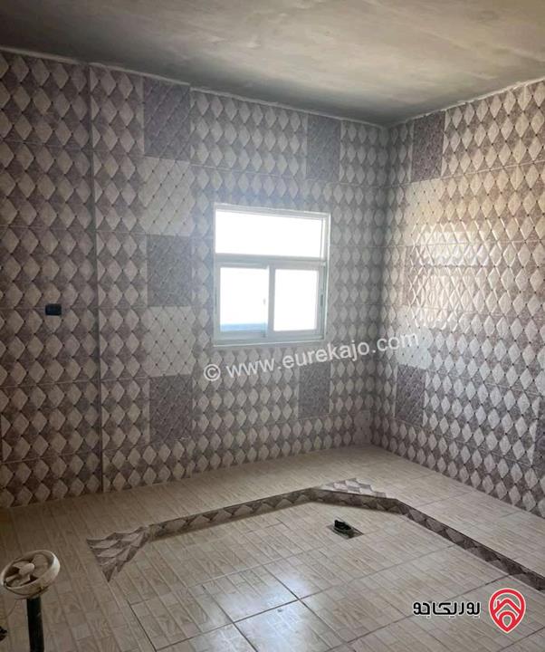 منزل مستقل 3 طوابق على أرض 750م للبيع في المفرق من المالك