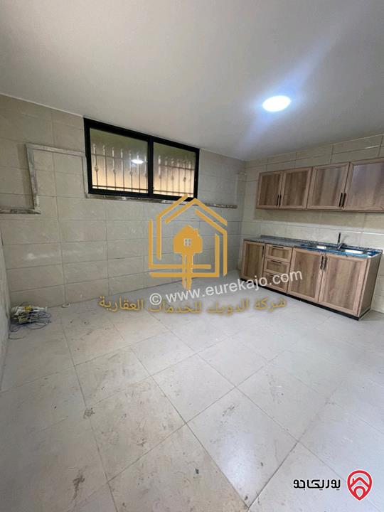 شقة فارغة طابق تسوية مساحة 90م للإيجار في عمان - دير غبار 