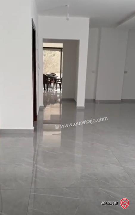 آخر شقتين شبه أرضية 172م وأرضية 170م للبيع في عمان – أم أذينة