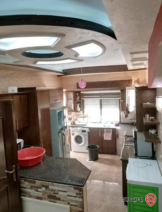 شقة طابق أول مساحة 115م مدخلين للشقة للبيع في عمان - الجبيهة ام زويتينه 