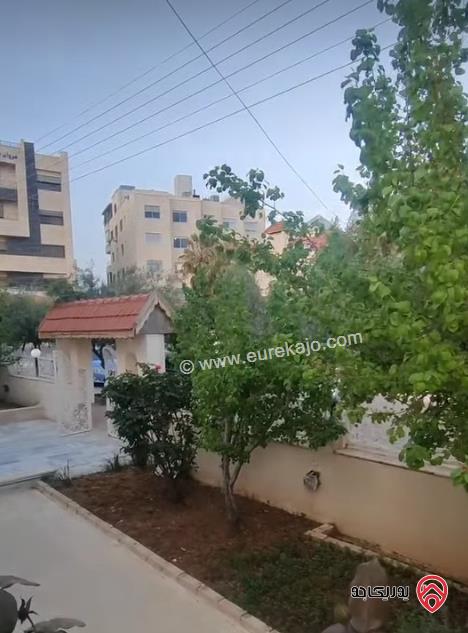 فيلا مساحة 800م على أرض 950م للبيع في عمان - منطقة تلاع العلي  