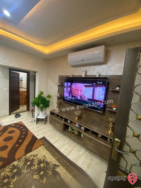 شقة ارضية مساحة 145م داخلي و 50م خارجي للبيع في عمان - ماركا الجنوبية نادي السباق