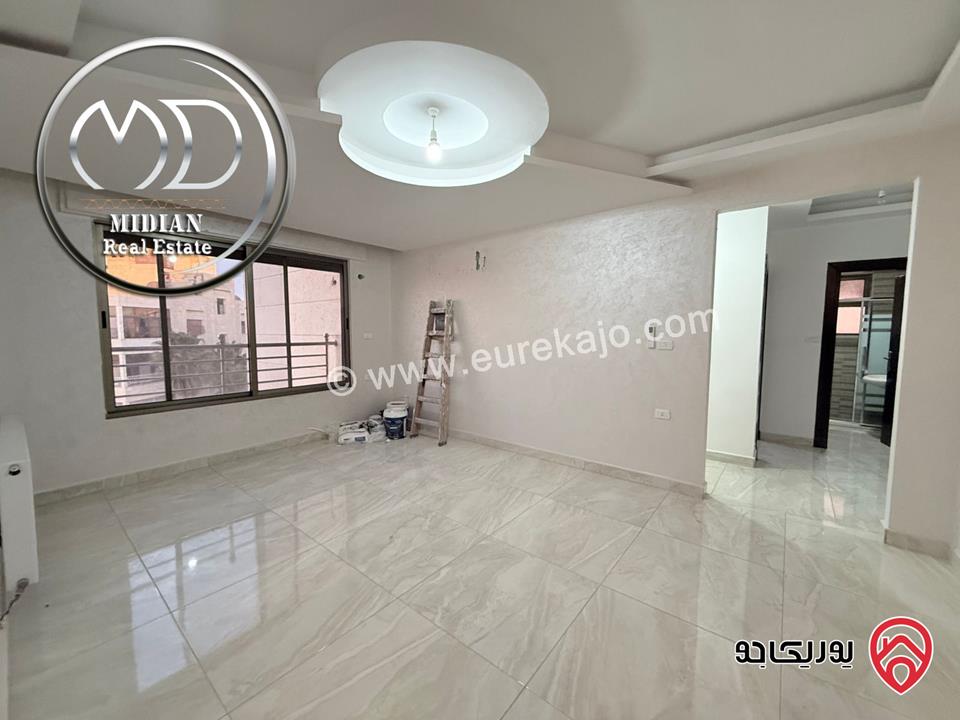 شقة فارغة مساحة 180م طابق ثالث للايجار في عمان - خلدا تشطيبات ديكورات سوبر ديلوكس اطلالة رائعة