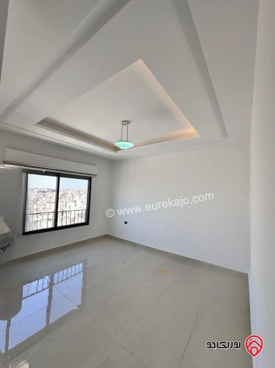 شقة سوبر ديلوكس طابق ثاني مساحة 236م للبيع في عمان – أم أذينة الغربي