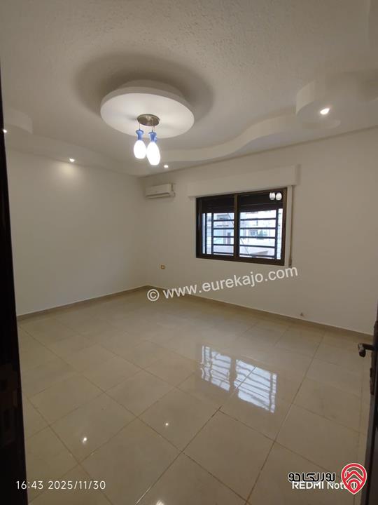 شقة طابق ارضي مساحة 150م داخلي و 70م خارجي وكراج خاص للبيع في عمان - طبربور 