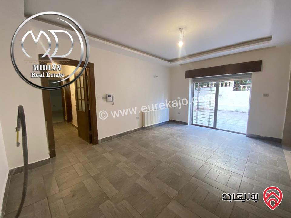 شقة ارضية فارغة للايجار في عمان - ام السماق مساحة 165م مع ترس و حديقة 130م تشطيبات و ديكورات سوبر ديلوكس جديدة لم تسكن بسعر مميز