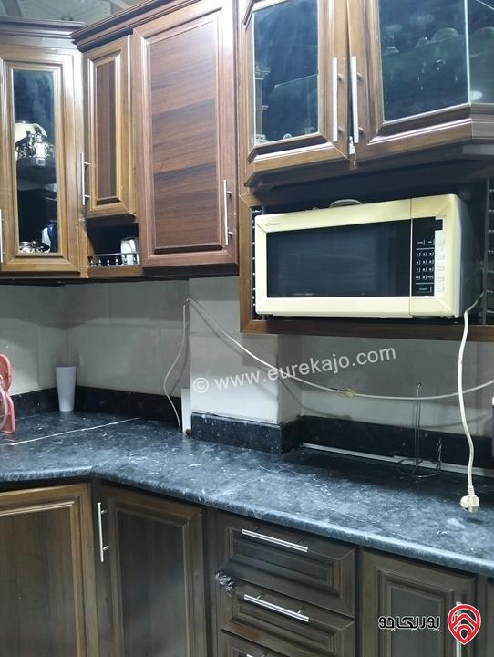 بيت مشترك مميز مكوّن من 3 طوابق مع روف على أرض 120م للبيع في سحاب – دوار الطيار