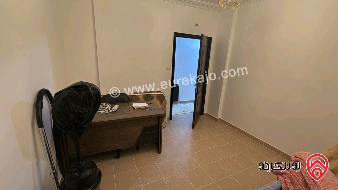 شقة طابق ثالث مساحة 110م للايجار في عمان - أم السماق 