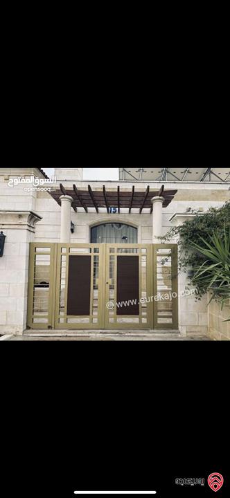 فيلا مساحة 886م على أرض 1 دونم للبيع في عمان - الجبيهة