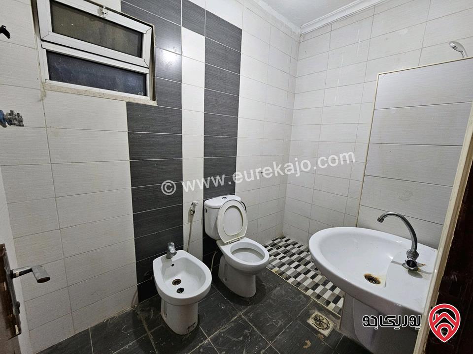 شقة طابق ثالث مساحة 137م للبيع في عمان - طبربور